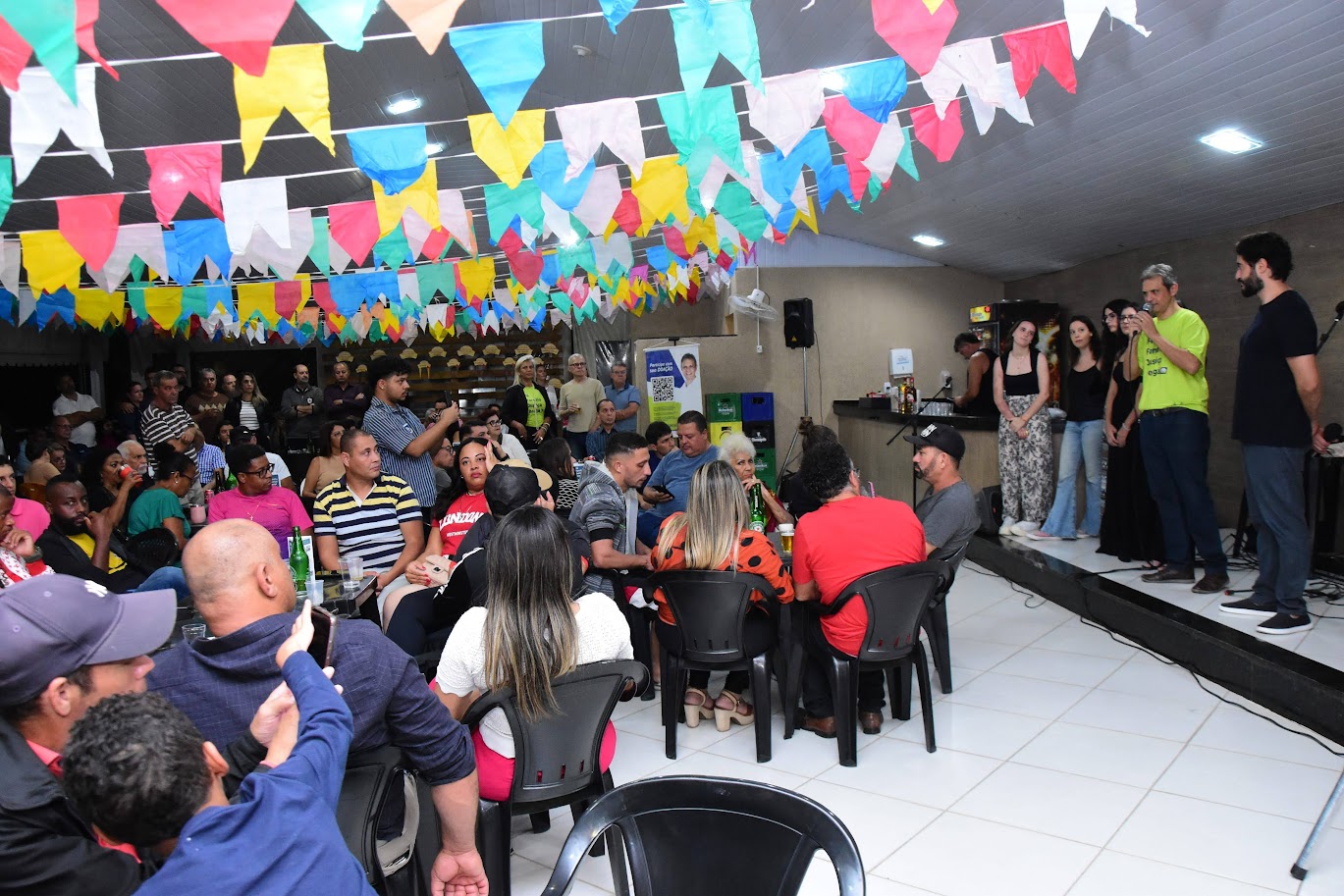 Apoiadores comparecem no lançamento da pré-candidatura de Sérgio Fernando